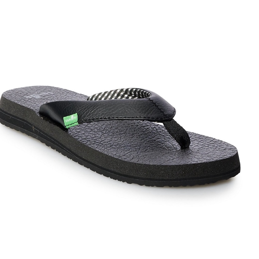 Sanuk yoga mat sandals